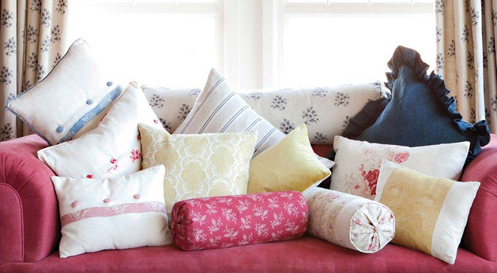 выбрать и купить подушки с различным наполнителем для сна и декораций интерьера